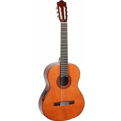 Yamaha CX40 Electro Classical Guitar - High-Quality Instrument with Built-In Pickup